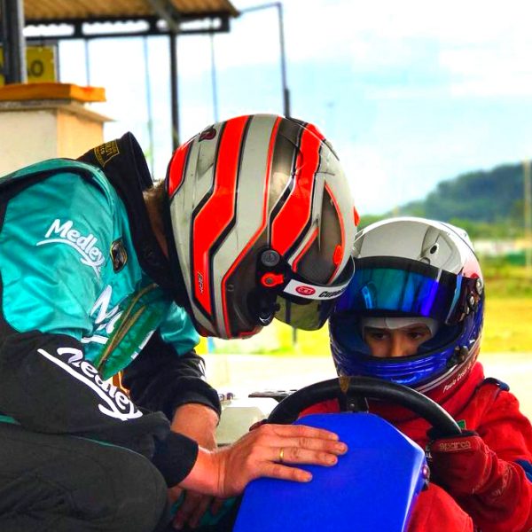 Escola de kart: tenha um treinamento profissional em SP – CKS Racing Team